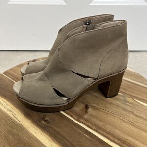 Dansko Delphina Ankle Booties Open Toe Nubuck Leather Taupe Sz 40 EU 10 US